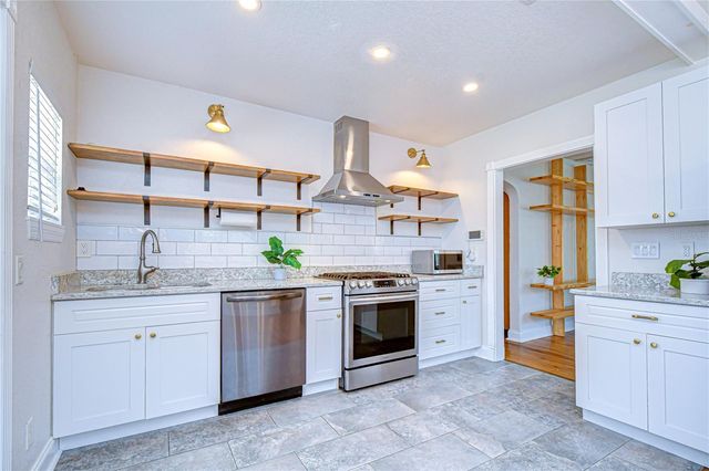 3653 2ND AVENUE N, St Petersburg, FL 33713