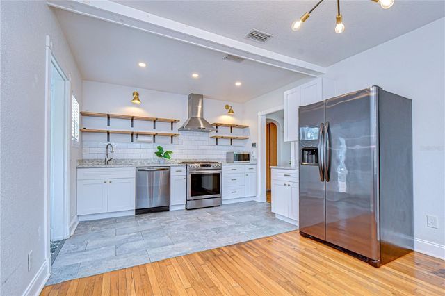 3653 2ND AVENUE N, St Petersburg, FL 33713