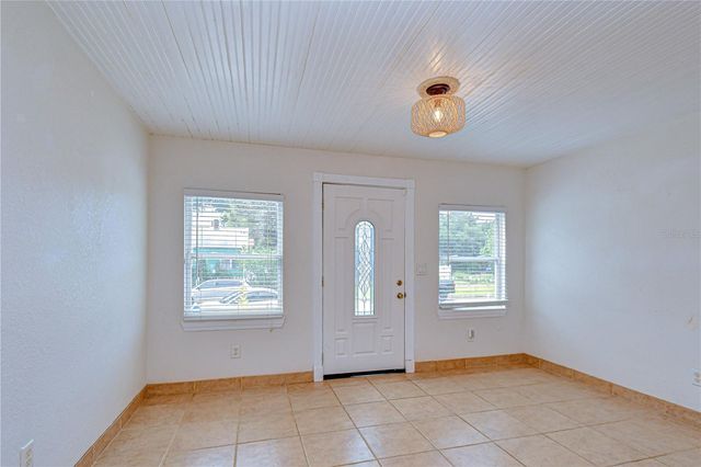 3653 2ND AVENUE N, St Petersburg, FL 33713