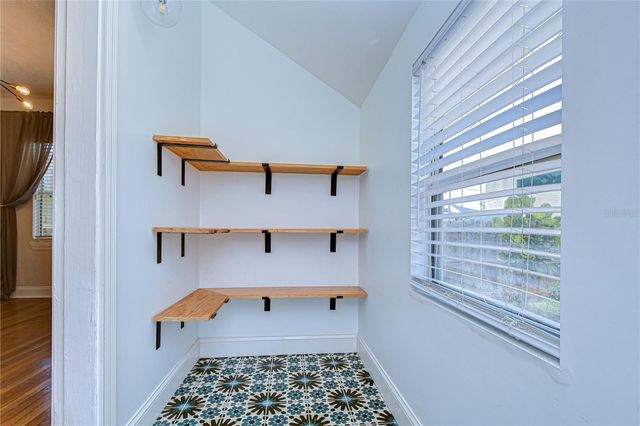 3653 2ND AVENUE N, St Petersburg, FL 33713