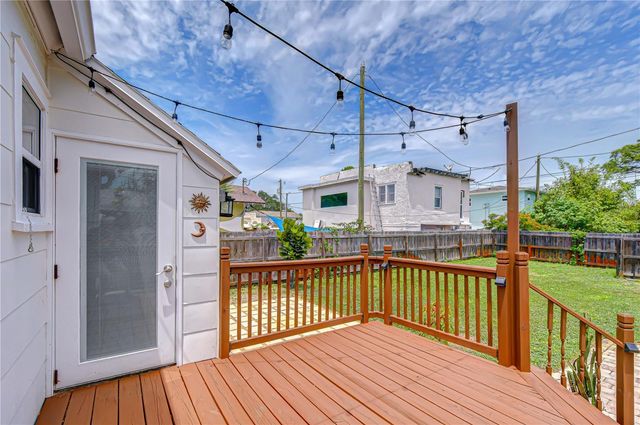 3653 2ND AVENUE N, St Petersburg, FL 33713
