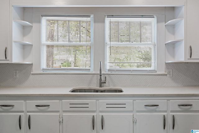 867 5TH PLACE W, Birmingham, AL 35204