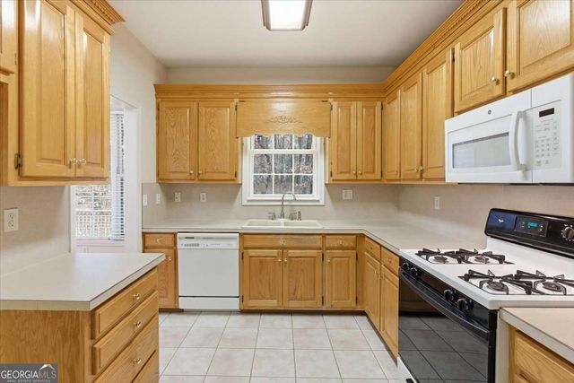 875 Knox Bridge Highway, White, GA 30184