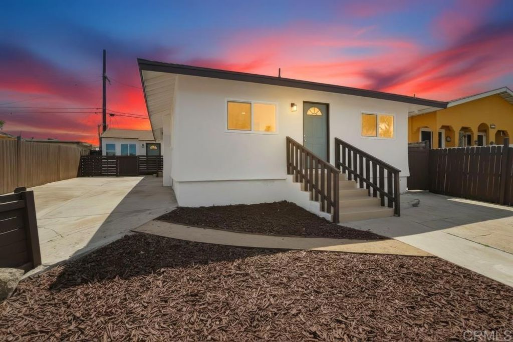 Image 1 of property listing at 3851 53 Hemlock Street, San Diego, CA 92113