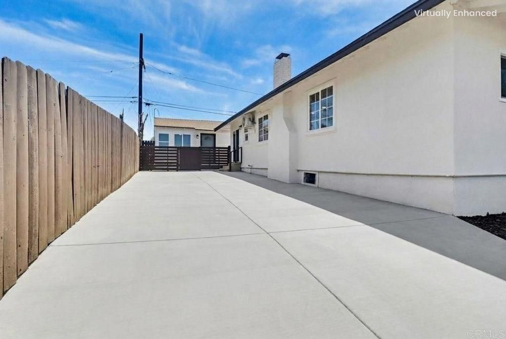 Image 28 of property listing at 3851 53 Hemlock Street, San Diego, CA 92113