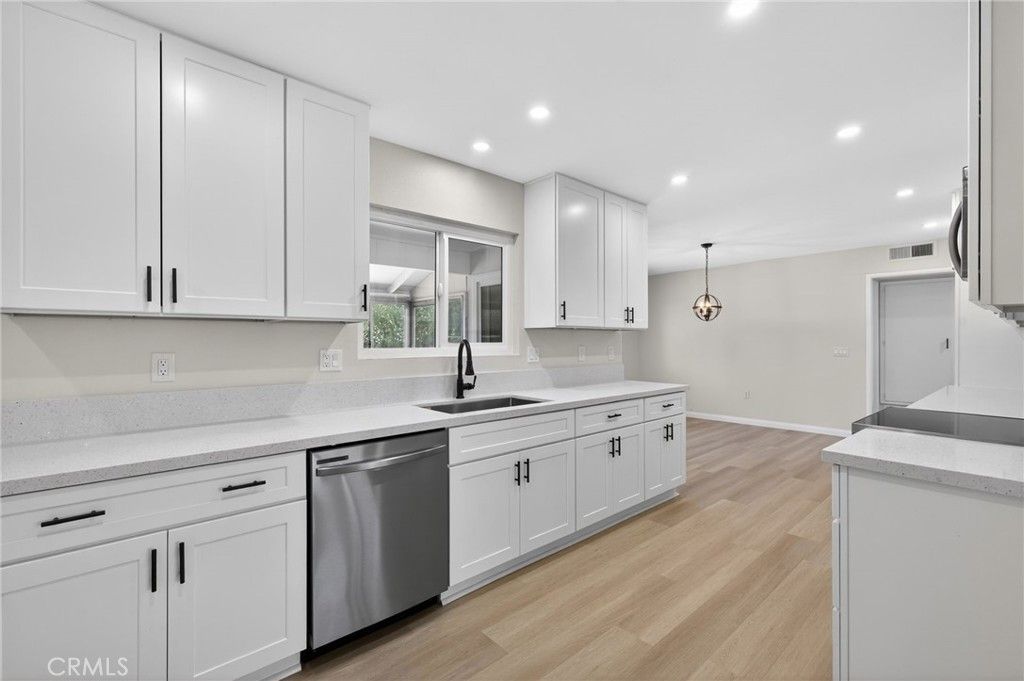 Image 11 of property listing at 28885 Hope Drive, Menifee, CA 92586