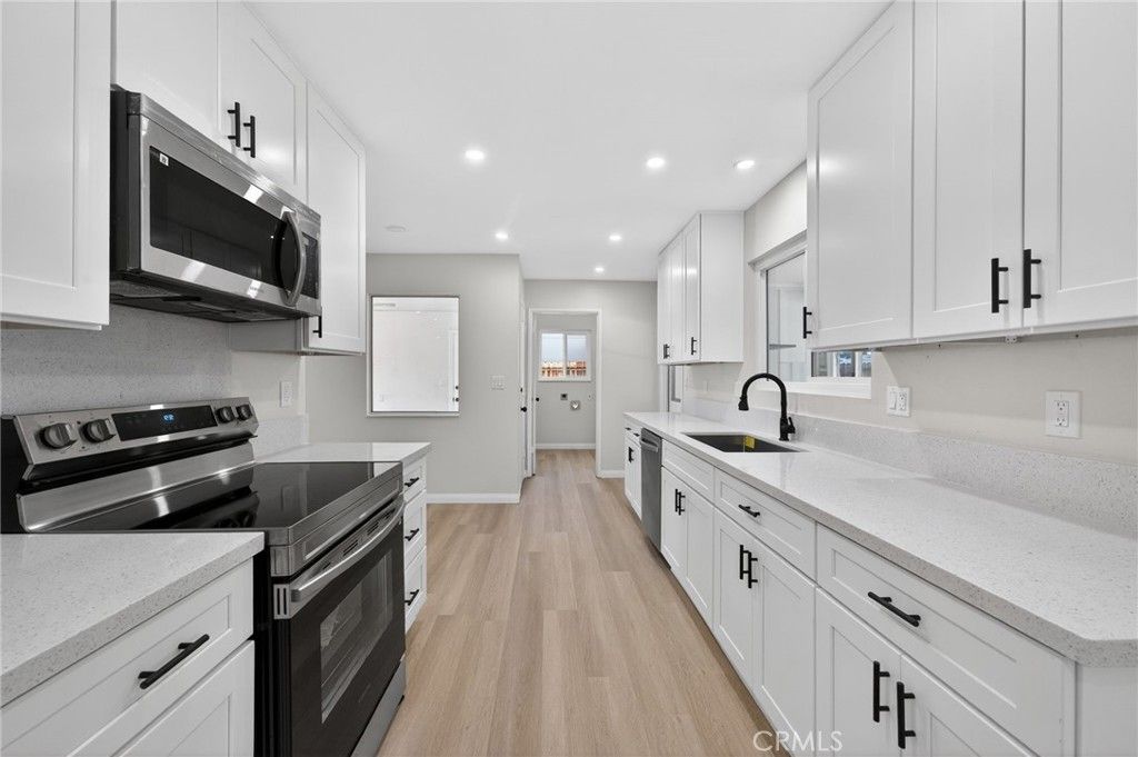 Image 13 of property listing at 28885 Hope Drive, Menifee, CA 92586