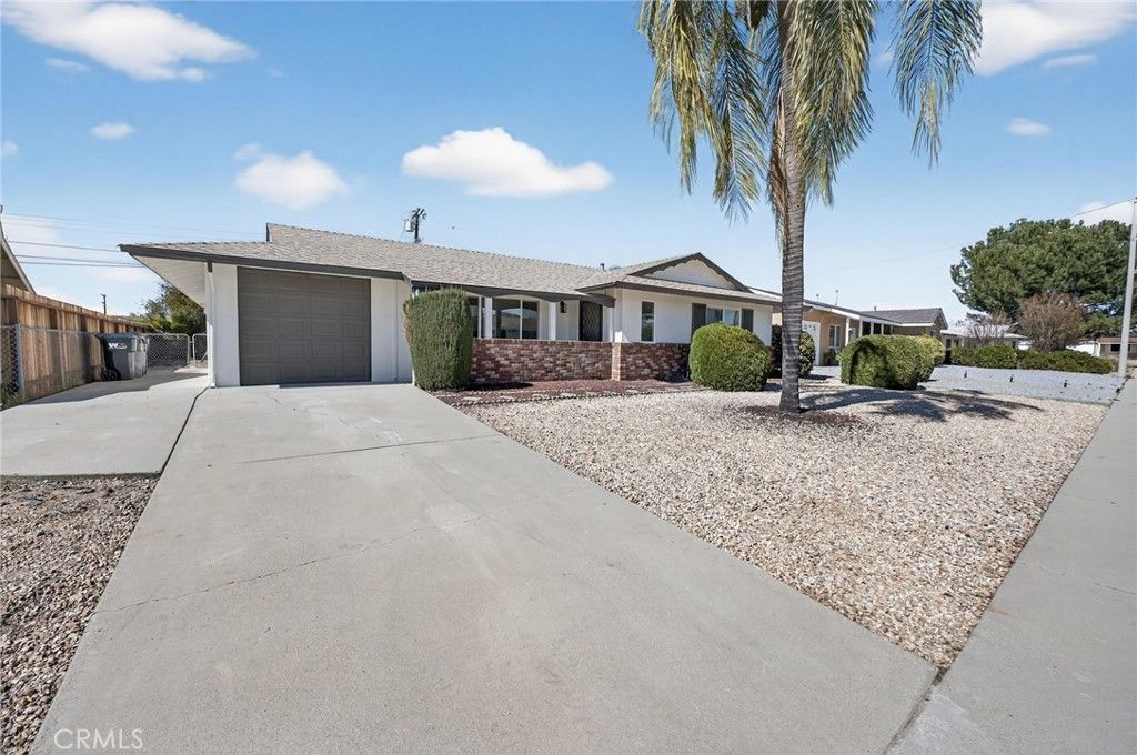 Image 2 of property listing at 28885 Hope Drive, Menifee, CA 92586