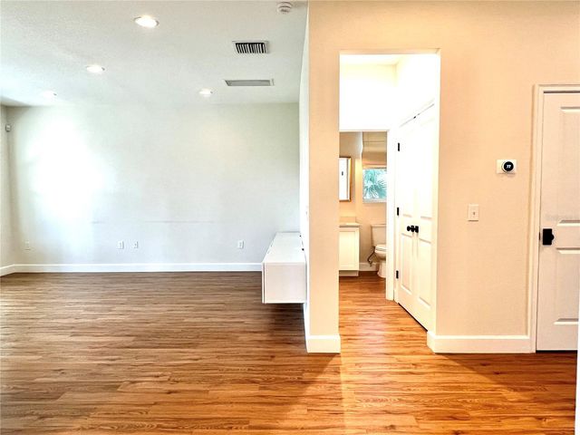 1738 W SPRUCE STREET, Tampa, FL 33607