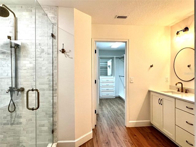 1738 W SPRUCE STREET, Tampa, FL 33607