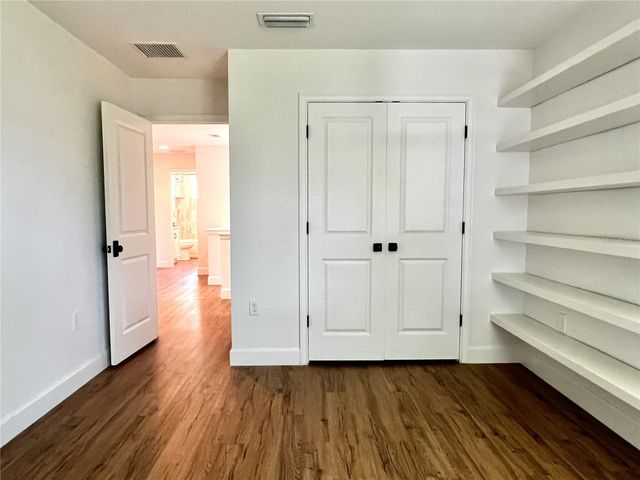1738 W SPRUCE STREET, Tampa, FL 33607