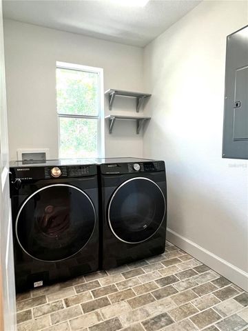 1738 W SPRUCE STREET, Tampa, FL 33607