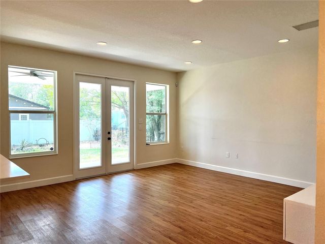 1738 W SPRUCE STREET, Tampa, FL 33607