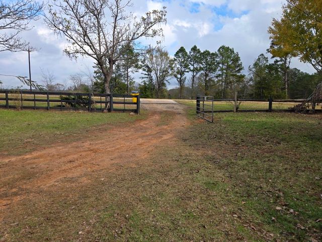 8644 E FM 840, Henderson, TX 75654