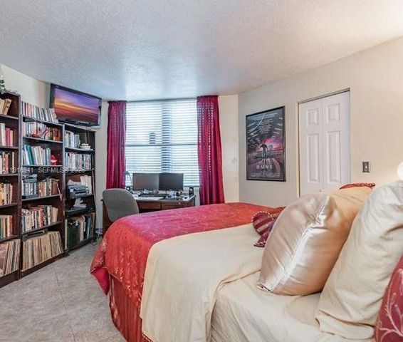 212 Lake Pointe Dr 112, Oakland Park, FL 33309