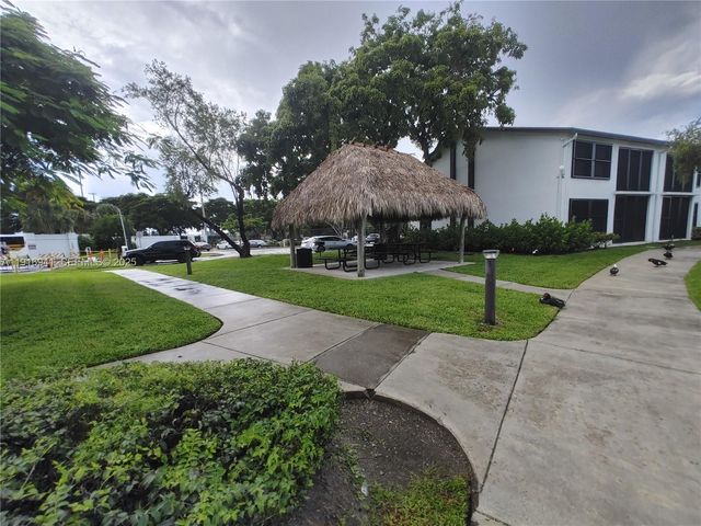 212 Lake Pointe Dr 112, Oakland Park, FL 33309