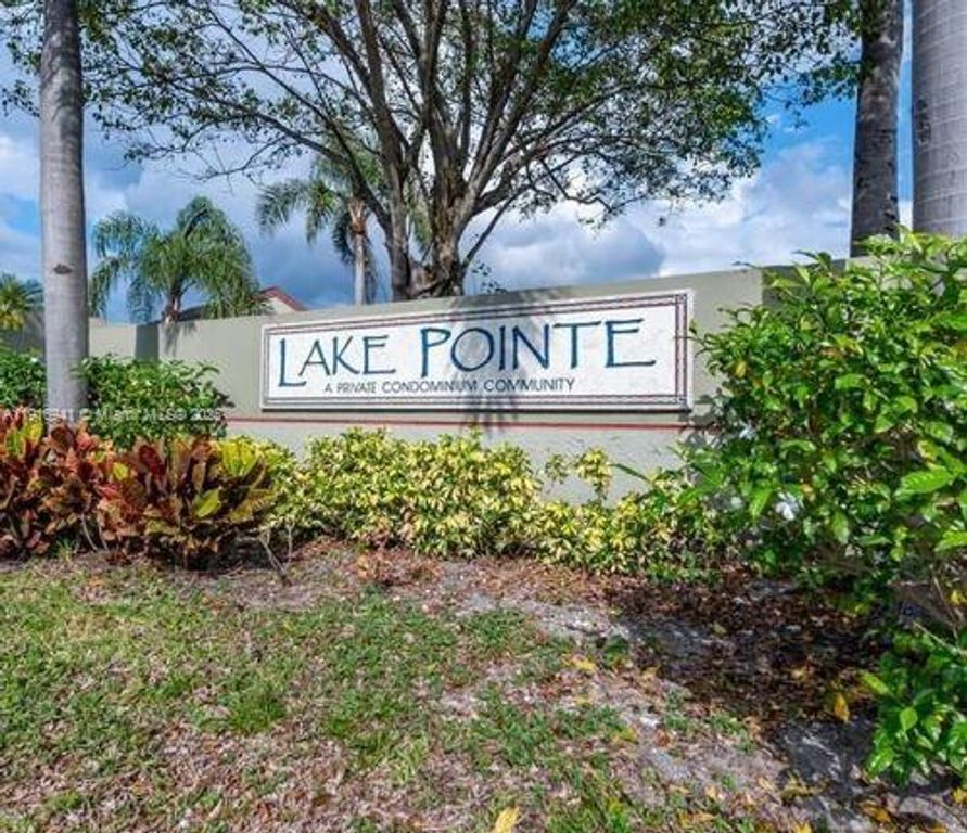 212 Lake Pointe Dr 112, Oakland Park, FL 33309