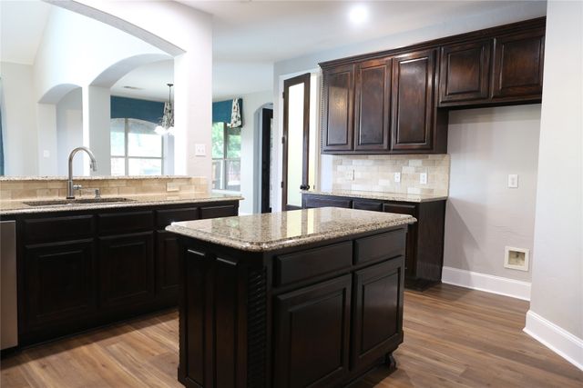 2417 Laguna Lane, Arlington, TX 76012