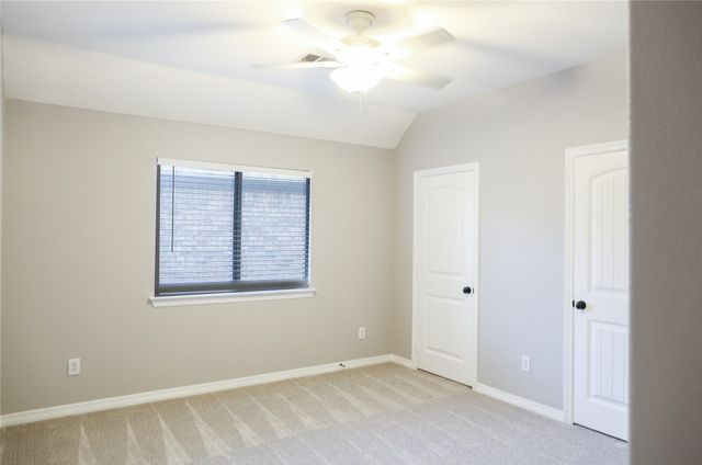 2417 Laguna Lane, Arlington, TX 76012