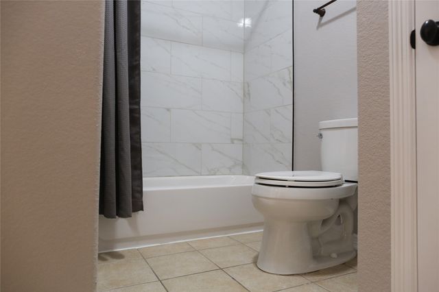 2417 Laguna Lane, Arlington, TX 76012