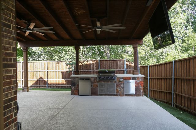 2417 Laguna Lane, Arlington, TX 76012