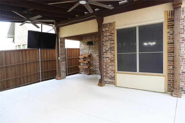 2417 Laguna Lane, Arlington, TX 76012