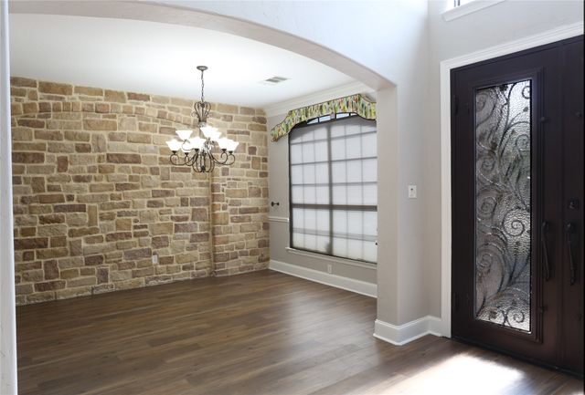 2417 Laguna Lane, Arlington, TX 76012
