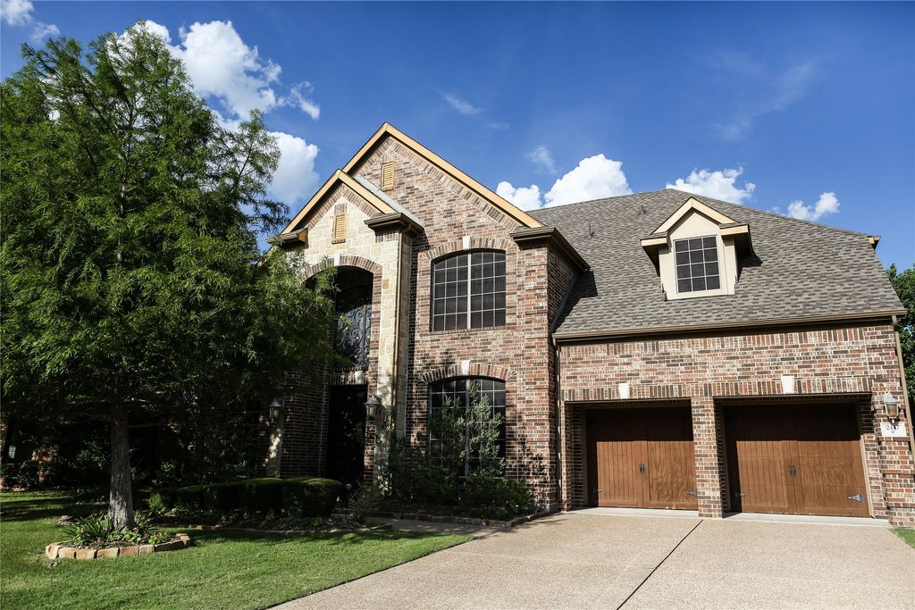 2417 Laguna Lane, Arlington, TX 76012