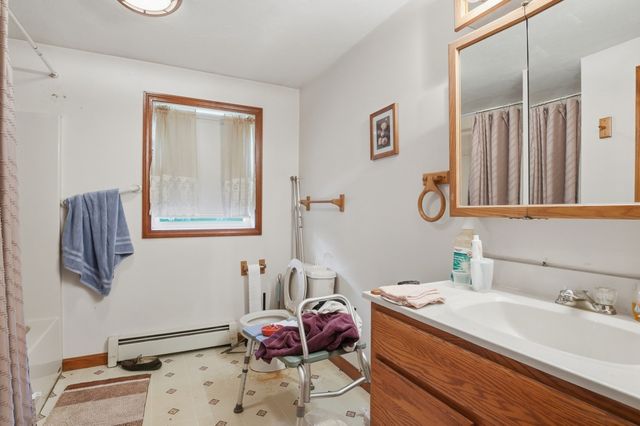 144 Airport Road, Gardner, MA 01440