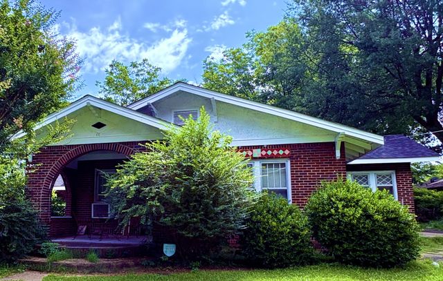 711 S Lexington St, Trenton, TN 38382
