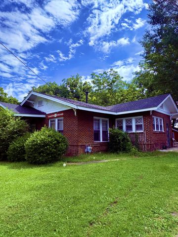 711 S Lexington St, Trenton, TN 38382