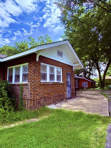 711 S Lexington St, Trenton, TN 38382