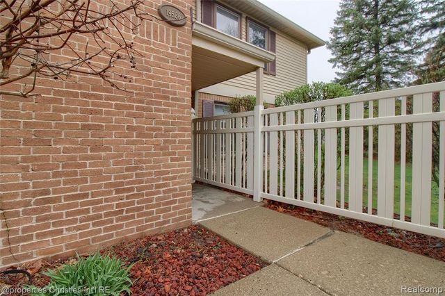19586 Northridge Drive, Northville, MI 48167