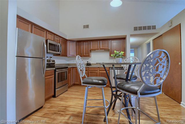 19586 Northridge Drive, Northville, MI 48167