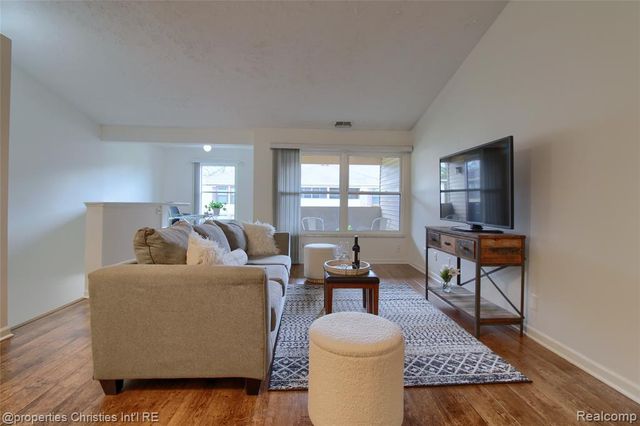 19586 Northridge Drive, Northville, MI 48167