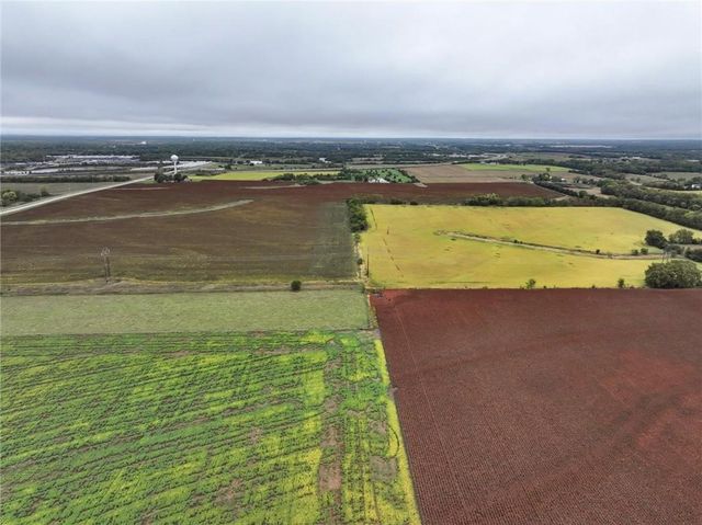 2960 Labette Road, Ottawa, KS 66067