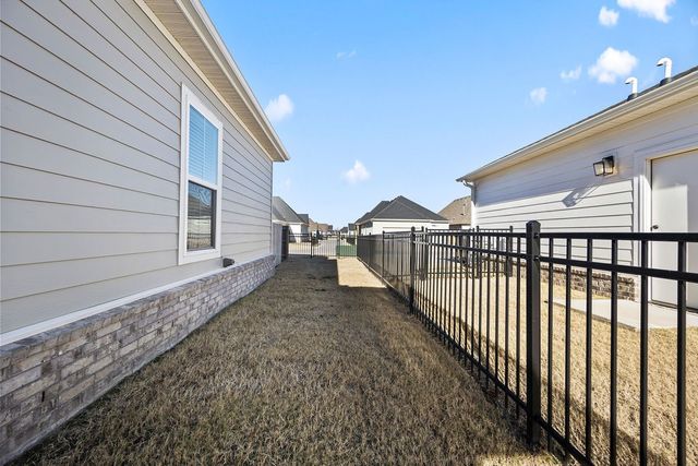 6760 Autumn Avenue, Springdale, AR 72762