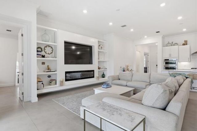 432 SE Filoli Drive, Port St. Lucie, Port St Lucie, FL 34984