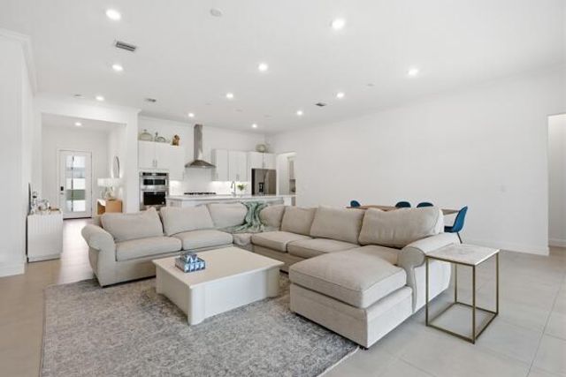 432 SE Filoli Drive, Port St. Lucie, Port St Lucie, FL 34984