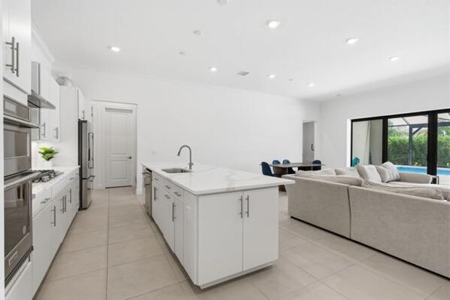 432 SE Filoli Drive, Port St. Lucie, Port St Lucie, FL 34984