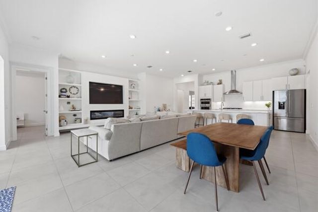 432 SE Filoli Drive, Port St. Lucie, Port St Lucie, FL 34984