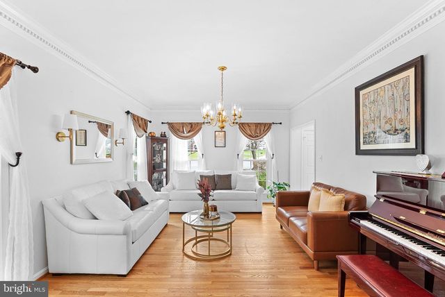 8605 WOODWREN TER, Fairfax Station, VA 22039