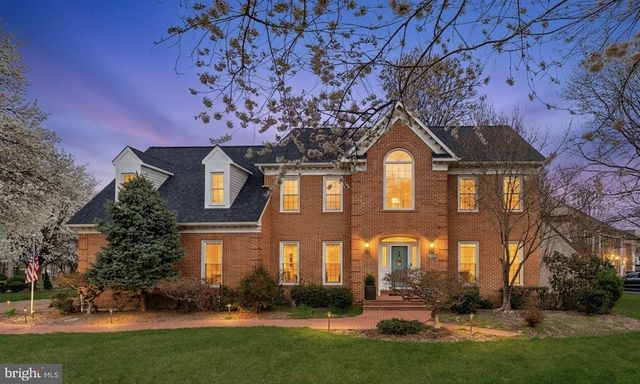 8605 WOODWREN TER, Fairfax Station, VA 22039