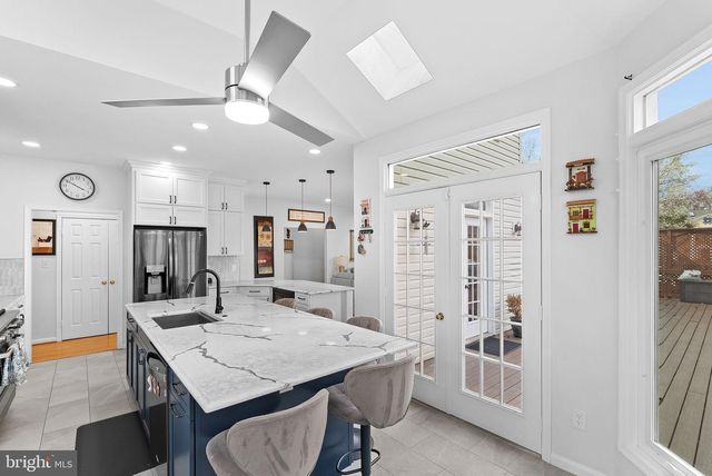 8605 WOODWREN TER, Fairfax Station, VA 22039