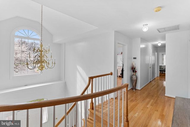 8605 WOODWREN TER, Fairfax Station, VA 22039