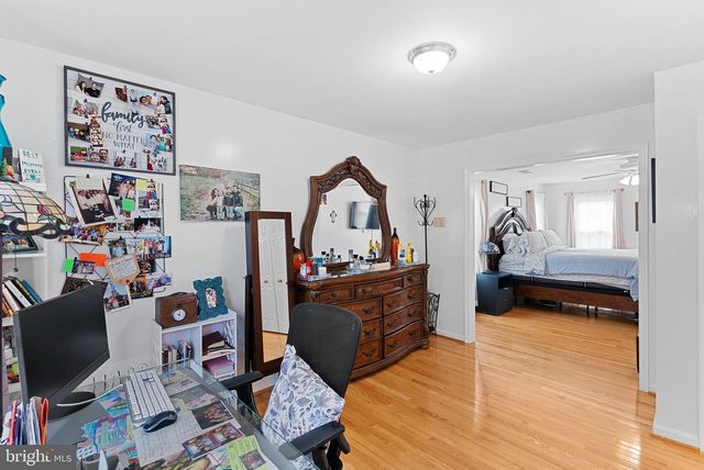 8605 WOODWREN TER, Fairfax Station, VA 22039