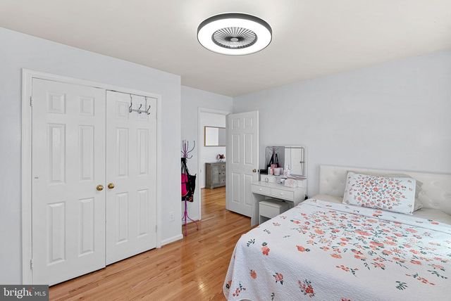 8605 WOODWREN TER, Fairfax Station, VA 22039