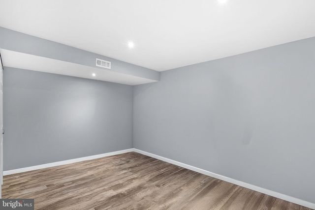 8605 WOODWREN TER, Fairfax Station, VA 22039