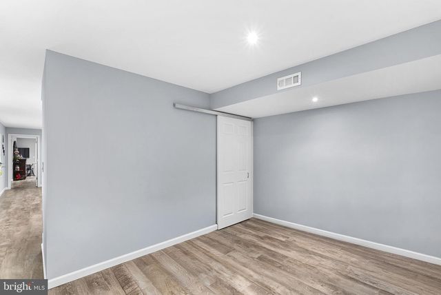 8605 WOODWREN TER, Fairfax Station, VA 22039