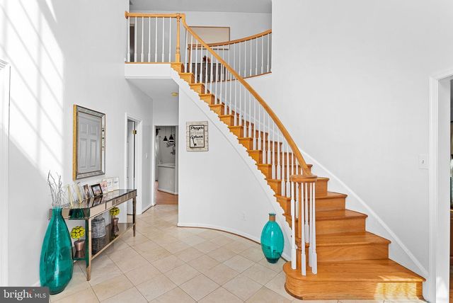 8605 WOODWREN TER, Fairfax Station, VA 22039